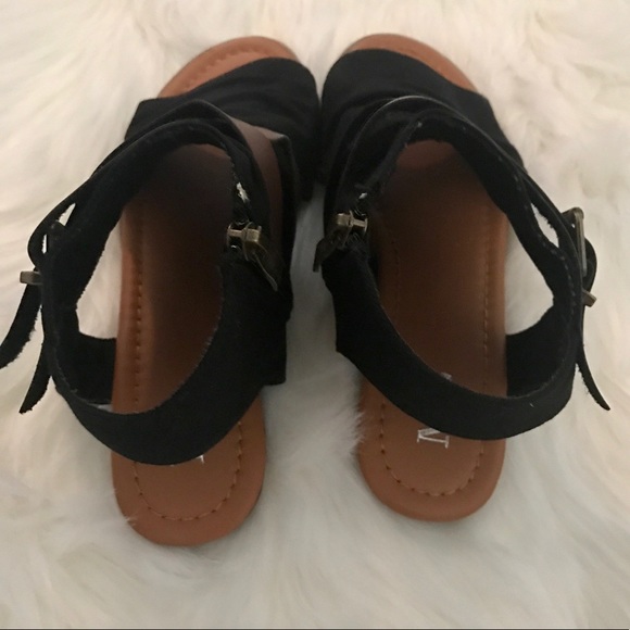 Gladiator Sandal - Picture 7 of 8